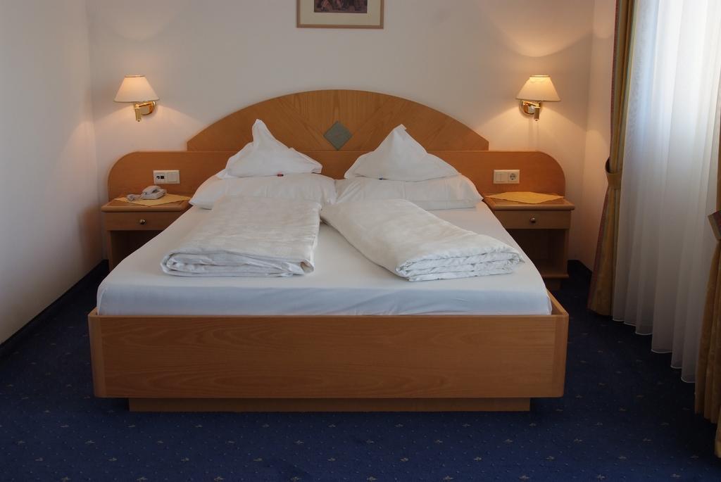 Seehotel Sparer Appiano Sulla Strada Del Vino Room photo